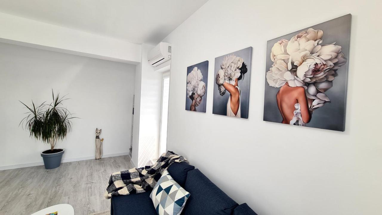 Bright Stylish Apartment In Pitesti Piteşti Esterno foto